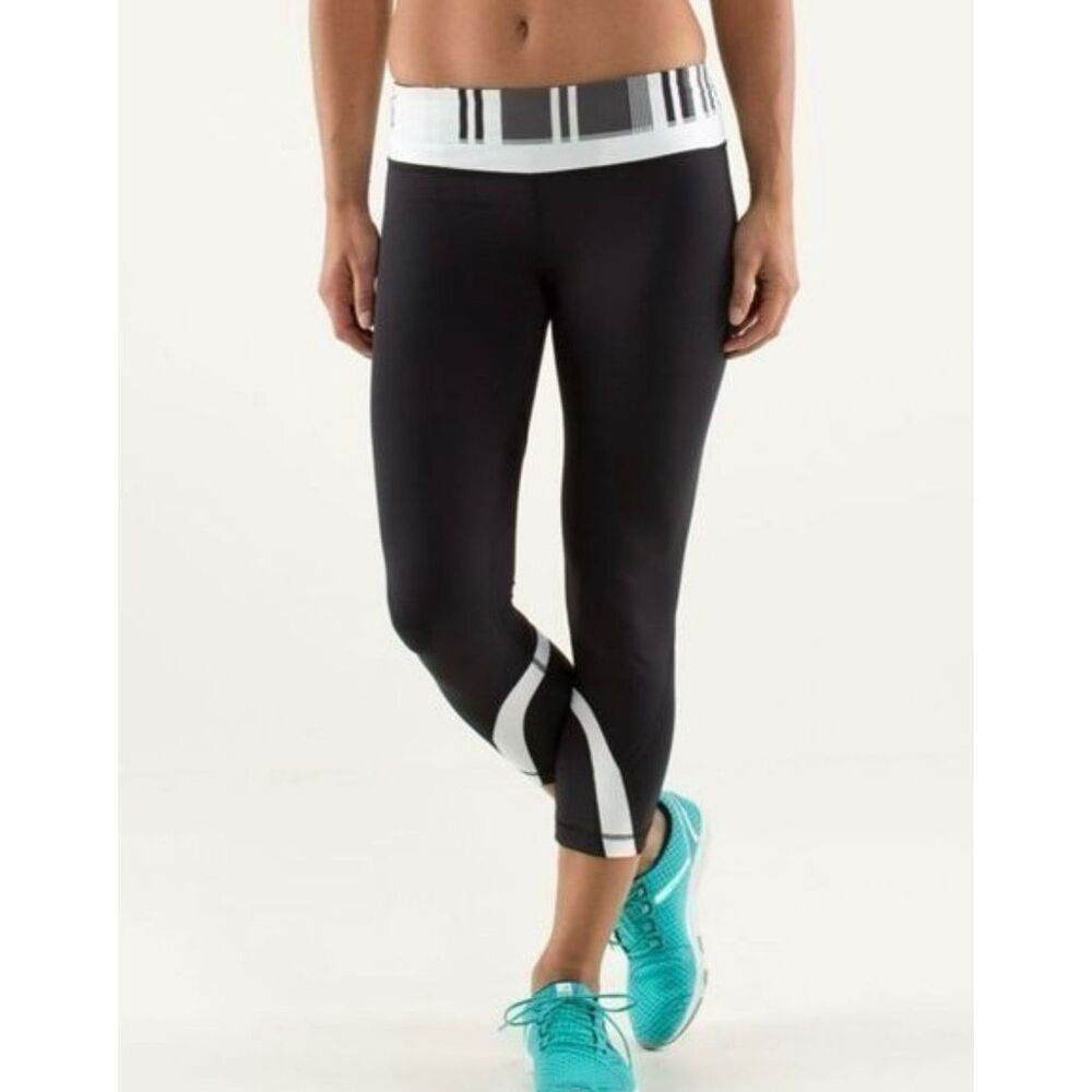 Lululemon Inspire Crop ll Leggings - Picture 2 of 9